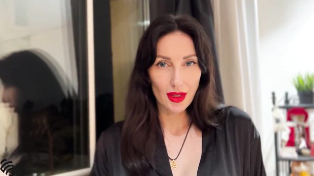 Пригласила соседа на чай, когда муж был на работе