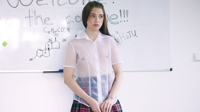 Мокрой киске нужны хорошие члены преподов